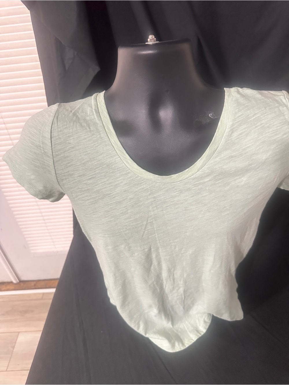 Light Green Women’s Scoop Neck Tee-Loft NWT-size XS-#628